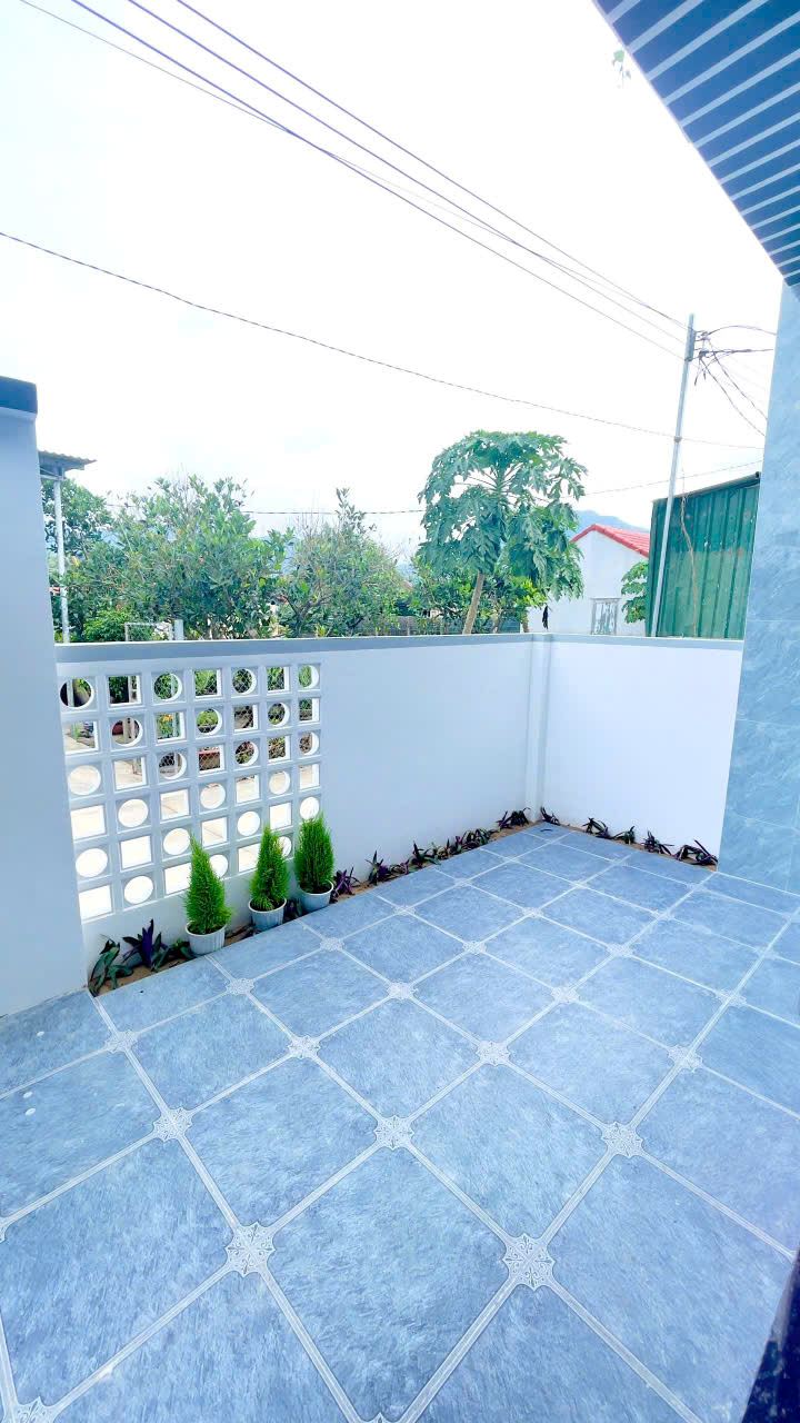 (VIP) Bán nhà mặt tiền đường Tôn Đức Thắng - Hòn Rớ - Nha Trang   Diện tích : 74,4m2 ngang 5m